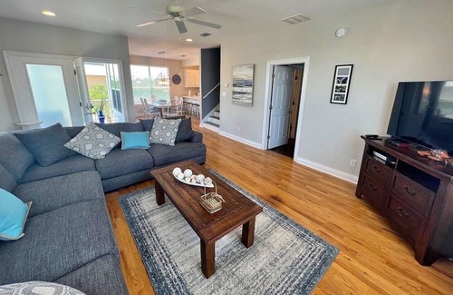 Morgantown House | Morgantown Private Home w/ Pool & Easy Beach Access