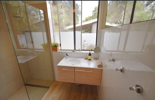 Carrickalinga House | Carrickalinga Cottage - relaxing beach escape