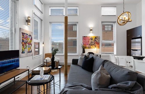 Milton Park Apartment | Liv MTL Main-303 Spacious 2BR + Mezz Suite No Fees