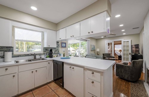 Sarasota House | Private Beach 1 Block To Lido Beach. 1/2 Mile St. Armand Circle