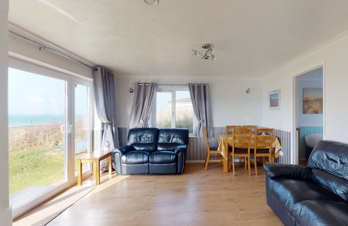 Hayle Cottage | Stunning ocean views and comfortable accommodation for up to 6