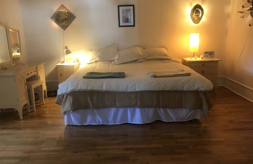 Carrollton Apartment | The Zen-ter BnB Suite #3 in the heart of Carrollton Georgia