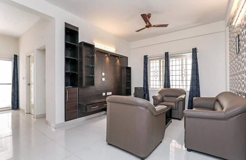 Hebbal House | Glorious Rooms Stay near Hebbal Railway Station