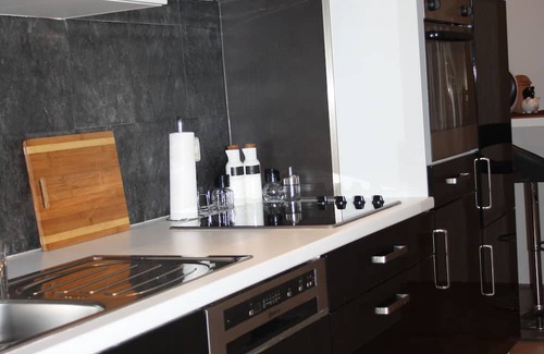 Lehen Apartment | Summer offer!charming Jugendstielappartment, Stuttgart City on Marienplatz