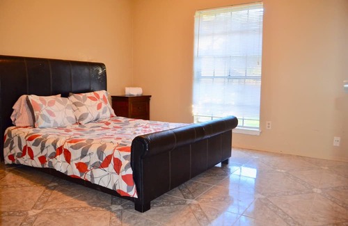 Missouri City House | Home away from home "add more text here"