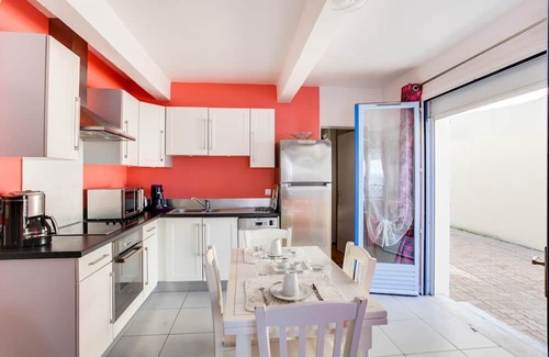 Le Touquet-Paris-Plage Apartment | Beautiful apartment 200m from Touquet beach and rue St Jean with garage - wifi