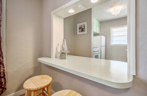Central Oklahoma City Apartment | Cozy & Comfy - Few blocks away from Plaza District