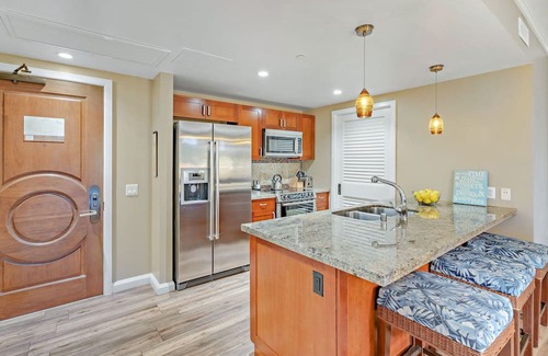 Honokowai Condo | Maui Resort Rentals: Honua Kai Konea 444 – Extra Large Upgraded 1BR w/ Gorgeous Partial Ocean Views!