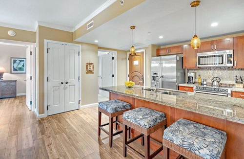 Honokowai Condo | Maui Resort Rentals: Honua Kai Konea 444 – Extra Large Upgraded 1BR w/ Gorgeous Partial Ocean Views!