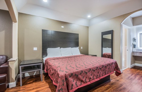 Aldine Hotel | Scottish Inns & Suites IAH Airport - Beltway 8