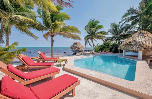 Boca Ciega House | Beachfront 8BR villa with private pool & views!