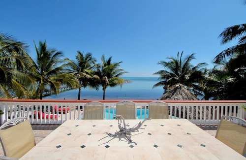Boca Ciega House | Beachfront 8BR villa with private pool & views!