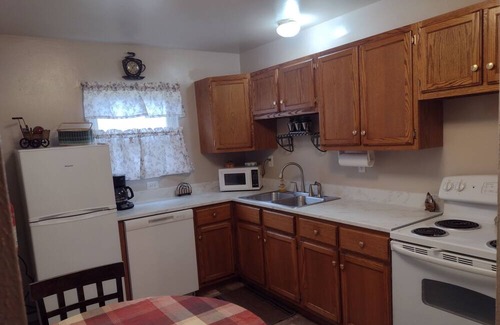 Niles Apartment | Cozy Apartment, Just 10 Minutes From Notre Dame!