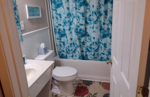 Niles Apartment | Cozy Apartment, Just 10 Minutes From Notre Dame!