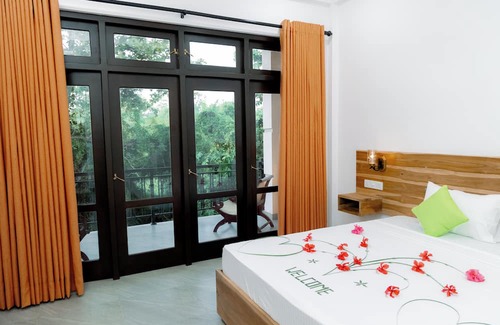 Dickwella Hotel | Stone Garden Ayurveda Hotel