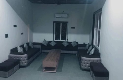 Chomu Hotel | Hotel Kesar bagh
