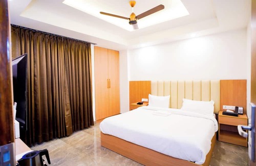 Greater Noida Hotel | Royal Raven Hotel And Banquet