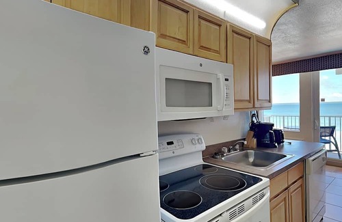 Lenox Park Condo | Harbour Beach Resort 603