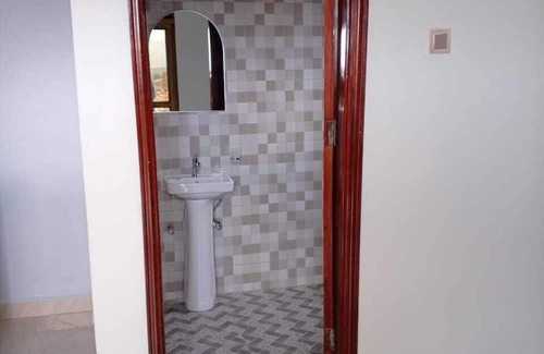 Fort Portal Hotel | AYEBA ZION HOTEL