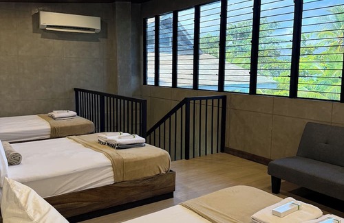 Maniuaya Island Hotel | Islas Moriones Beach Resort