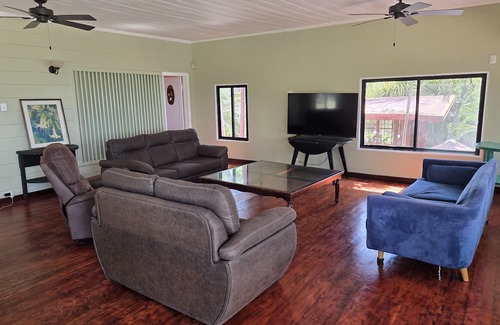 Barranca Hotel | Jane's Beach Resort