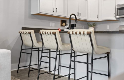 Clarksville Condo | River's Edge