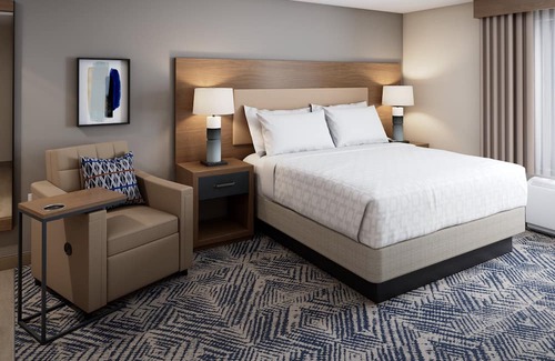 Chatham-Kent Hotel | Candlewood Suites Chatham South by IHG