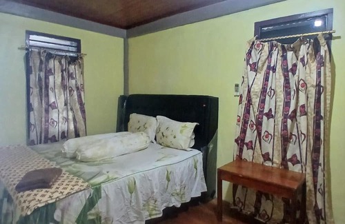 Nias Bed & Breakfast | KeyHole Surf House