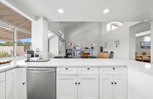 Valinda House | Bright Family Getaway w Garage Prime Socal Location