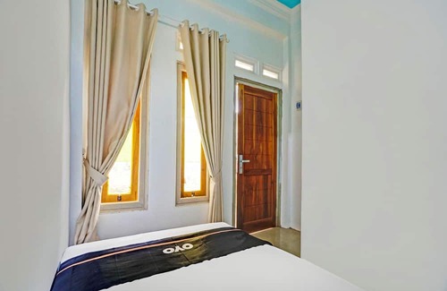 Prigen Hotel | OYO 94834 Homestay Arjuna Near Taman