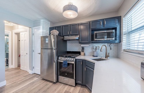 Clearwater Beach Hotel | Blue Wave Suites