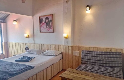 Arambol Hotel | Honey Guest House Restaurant