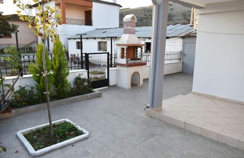 Trikala House | Avli Guesthouse