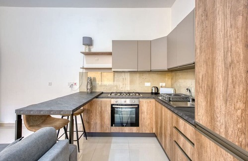 Xaghra Apartment | Relaxing Xaghra Apartment With BBQ Amenities