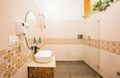 Faridabad Hotel | Raha Farms Pet friendly Resort ELIVAAS