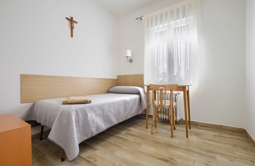 Pozuelo de Alarcon Hotel | Cristo rey Pozuelo