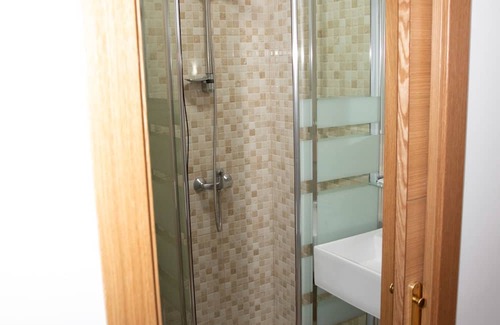 Pozuelo de Alarcon Hotel | Cristo rey Pozuelo