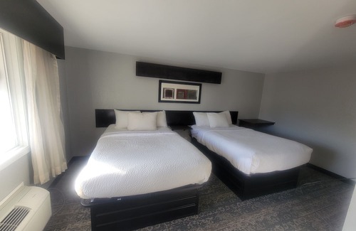 Spring Brook Hotel | Orchard Park Motel