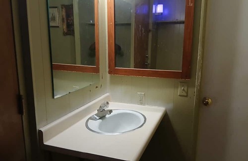Grand Rapids Hotel | Capital O Pleasant Motel Grand Rapids Mi