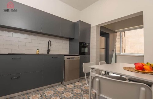 Netanya Apartment | Sea view apartment with balcony