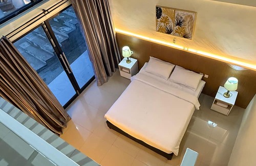 Parmonangan Hotel | Montero Glamping & Stay