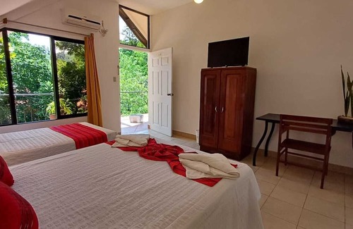 San Agustin Lanquin Hotel | Hotel El Recreo Lanquín-Champey