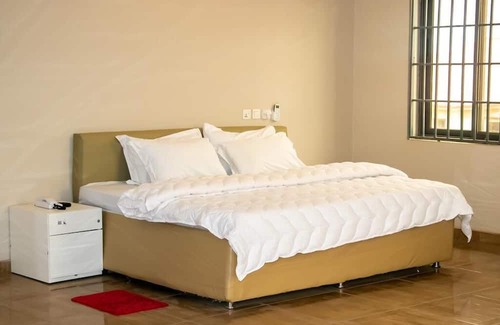 Prampram Bed & Breakfast | The Grange Hotel