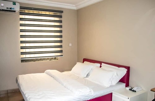 Prampram Bed & Breakfast | The Grange Hotel