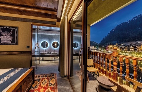 Fenghuang Bed & Breakfast | Fenghuang Yiquan River View B&B