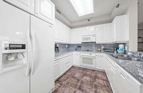 Ono Island Condo | Beach Colony W7D