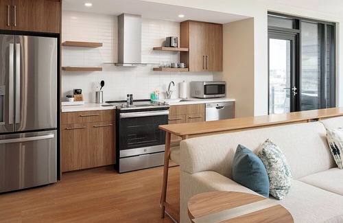 Bridle Trails Condo | Simple Apartment