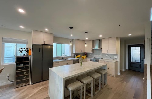 Cardiff-by-the-Sea House | Luxurious Ocean View Beach Home with Hot Tub and Fire Pit!