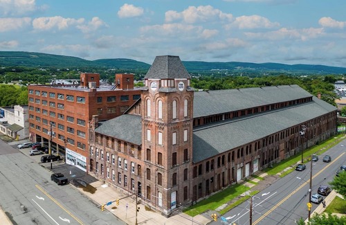 Scranton House | "The Office" on Walnut St.-Downtown Scranton