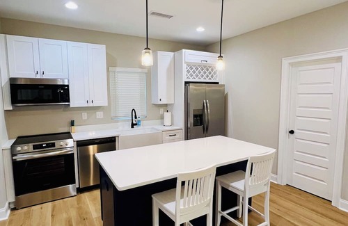 Belmont Historic District House | Bellus Mon -NEW- .5 miles from downtown Belmont - 6 miles from Whitewater Center